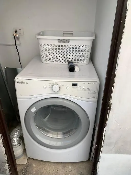 Apartamento Cerca Del Centro Comercial Titan. 300 Bogotá